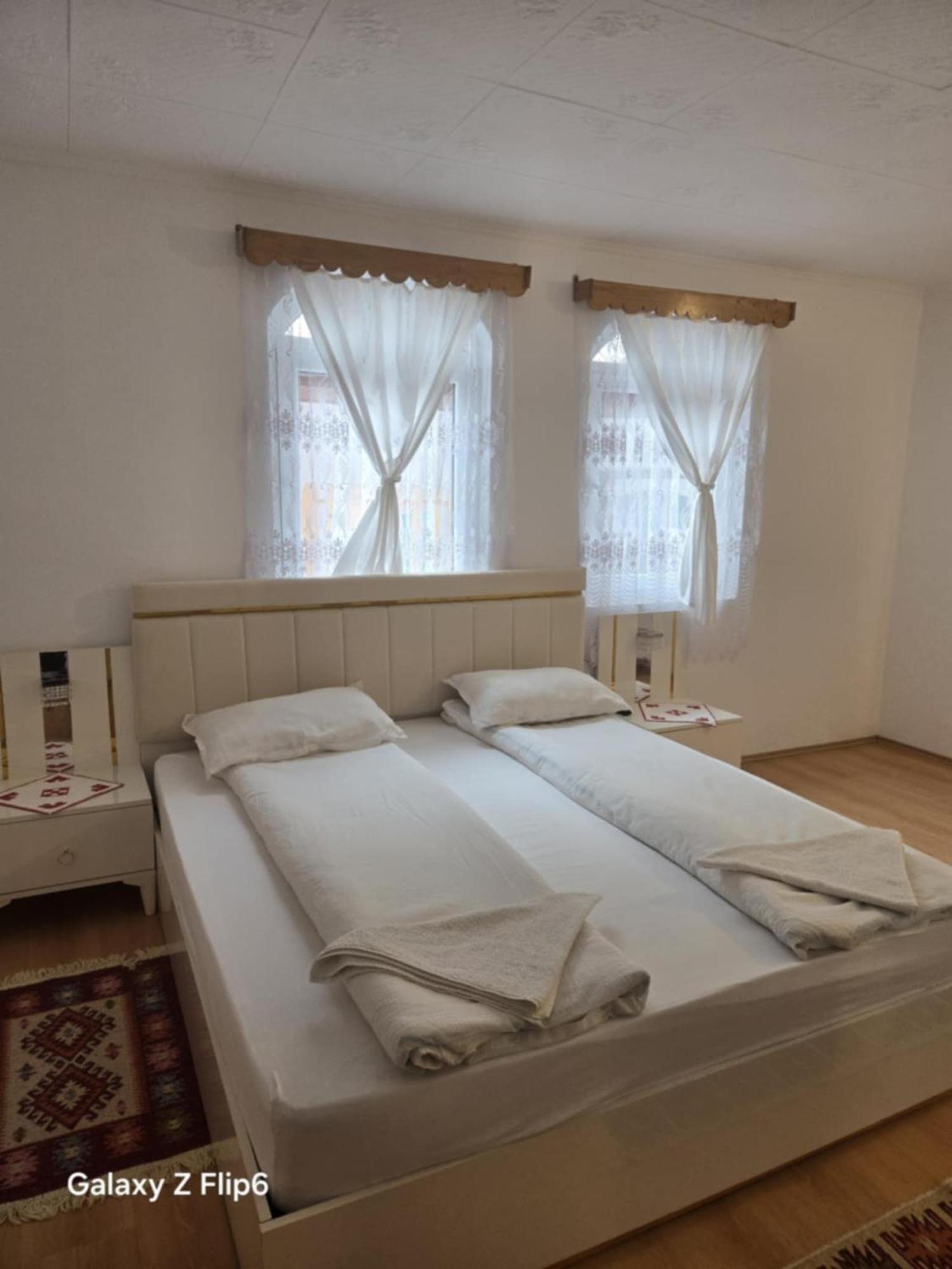 Bed and Breakfast Rozsa Panzio Rimetea Esterno foto